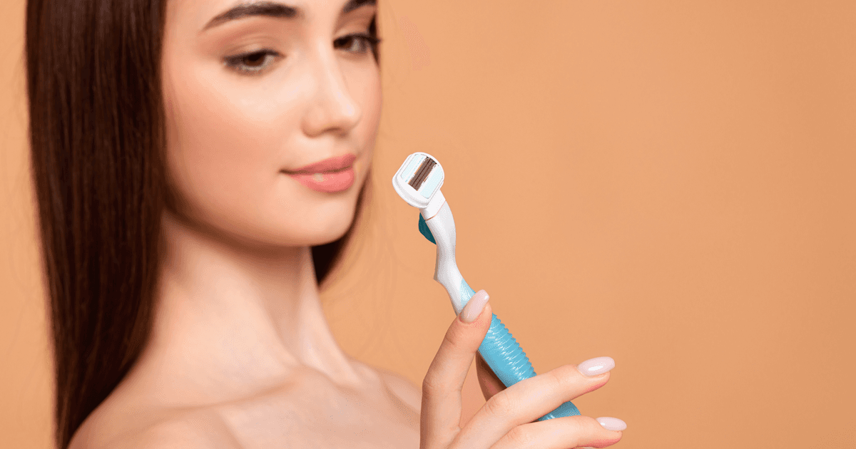 Dermaplaning: holení obličeje čepelkou a co o něm platí