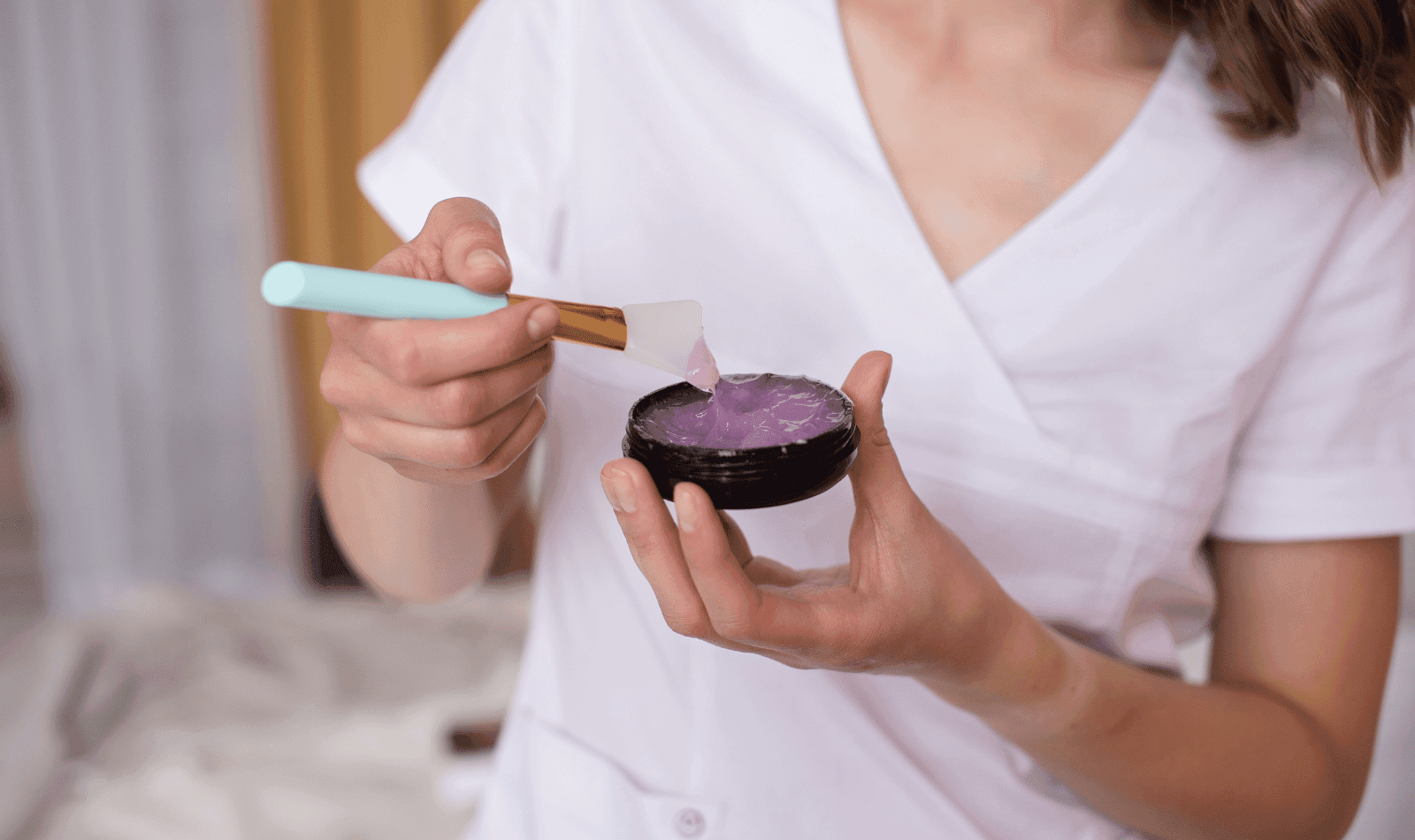 25 chytrých tipů, jak spotřebovat kosmetiku do poslední kapky