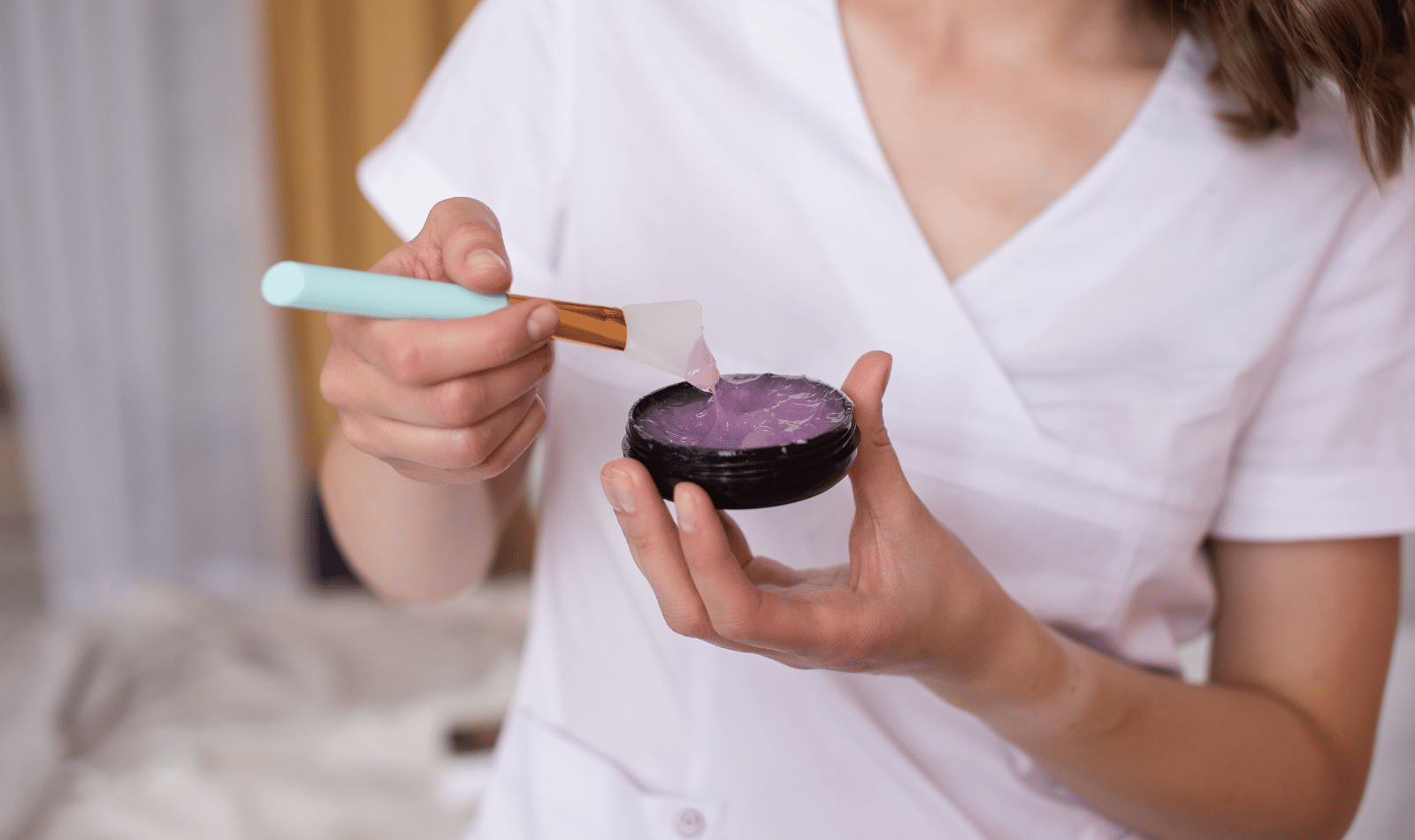 25 chytrých tipů, jak spotřebovat kosmetiku do poslední kapky